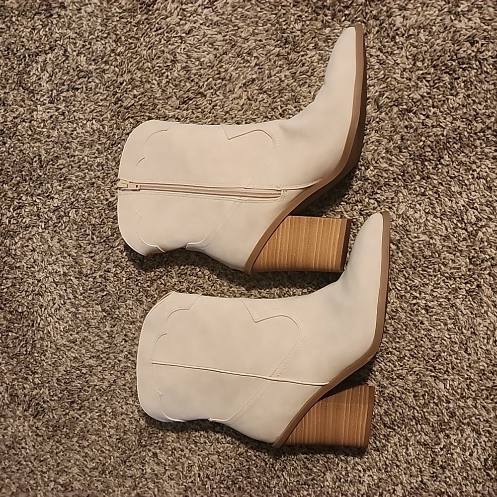 Women's Cream Ankle Boots